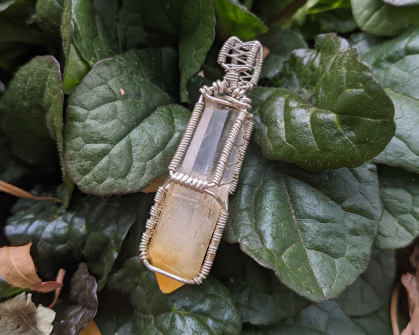 Silver mango quartz pendant