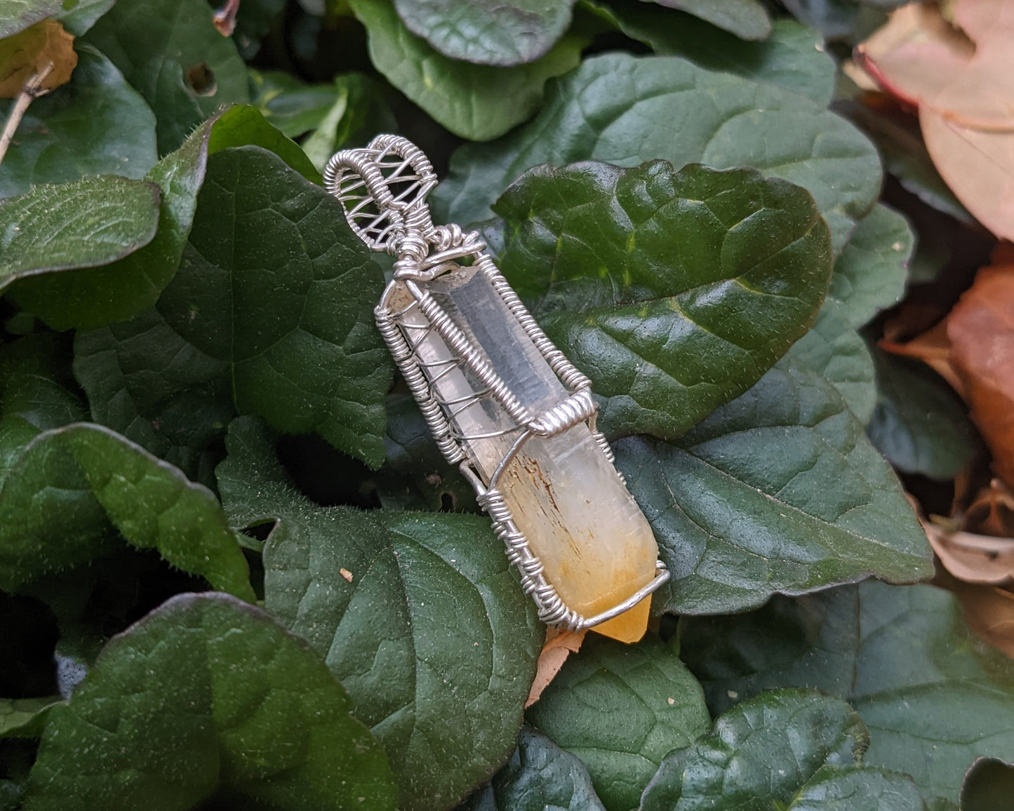 Silver mango quartz pendant